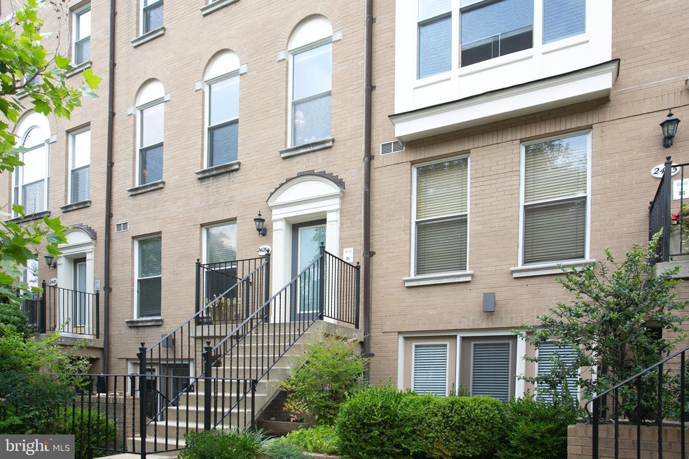 2405 1/2 20th St NW unit 102, Washington, DC 20009 - photo 1