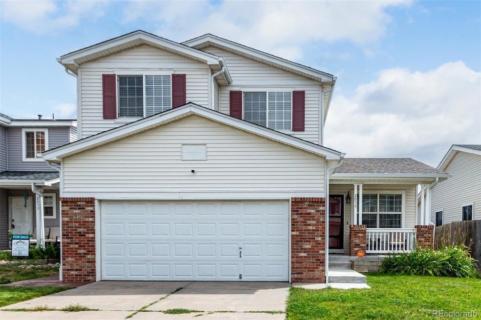 2039 Espana Way, Aurora, CO 80011 - photo 1