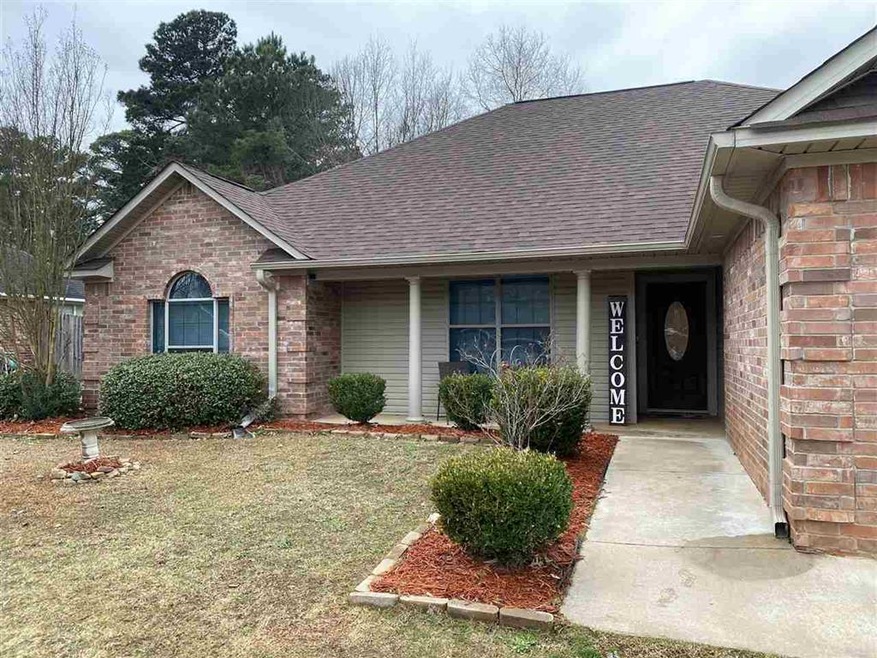 507 E Greenfield Dr, Wake Village, TX 75501 - photo 1