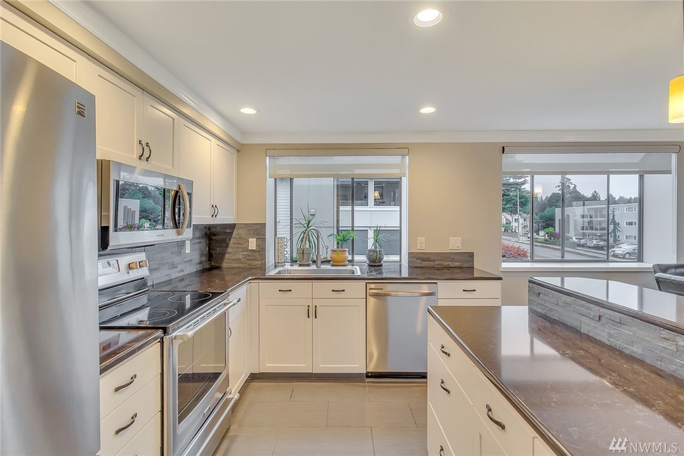 651 5th Ave S unit 1, Edmonds, WA 98020 - photo 1