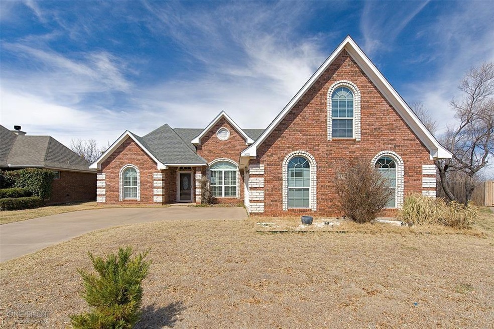1810 Moonlight Dr, Abilene, TX 79606 - photo 1