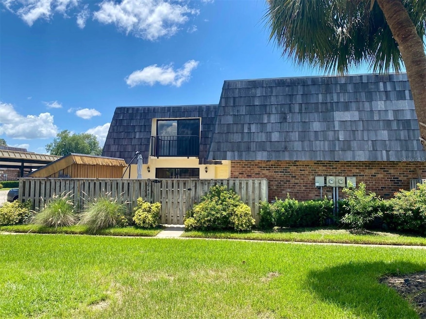 2942 Poplar Ave, Leesburg, FL 34748 - photo 1