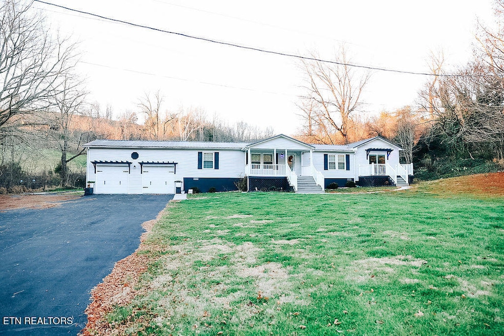 2792 Middle Wallens Creek Rd, Duffield, VA 24244 - photo 1