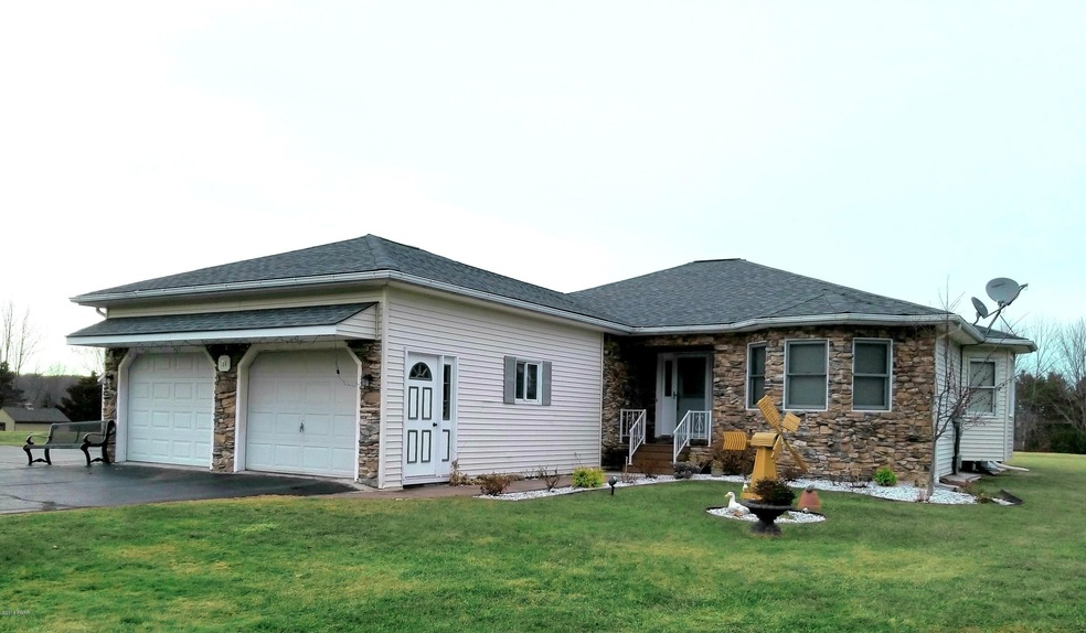 31 Rose Ln, Honesdale, PA 18431 - photo 1