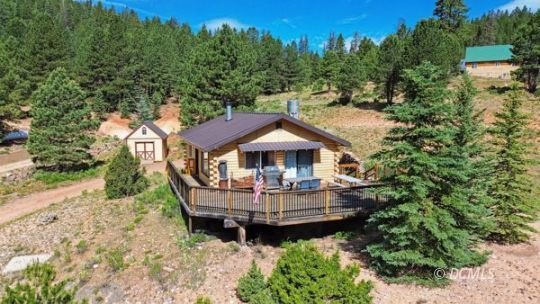 Cabin with Large Deck