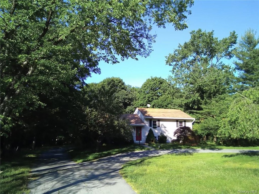 92 Hawxhurst Rd, Monroe, NY 10950 - photo 1