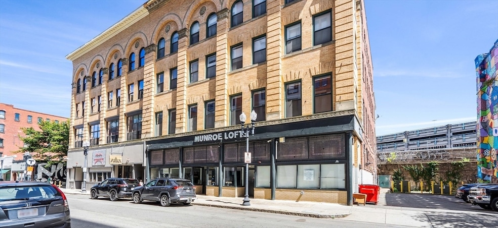 49 Munroe St unit 306, Lynn, MA 01901 - photo 1