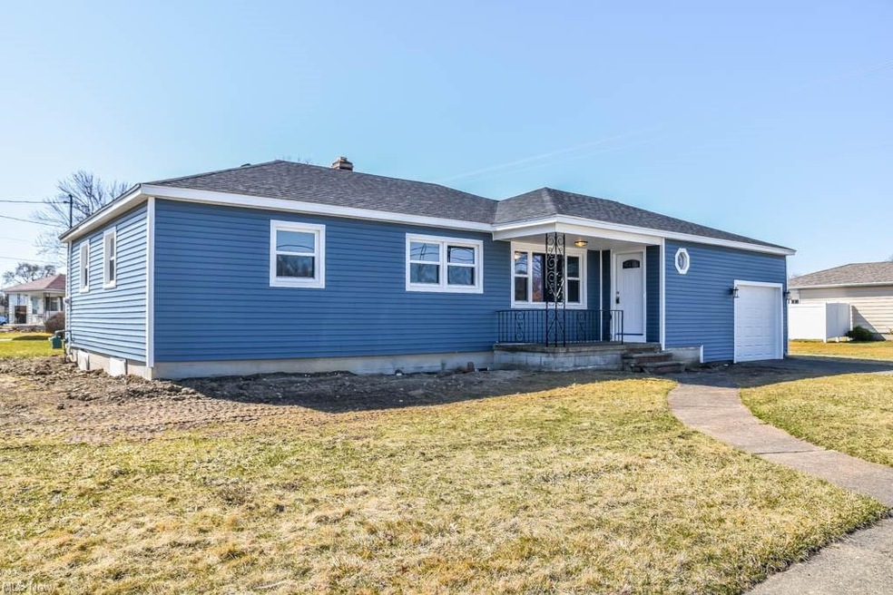 Don't miss this completely updated ranch in the pe