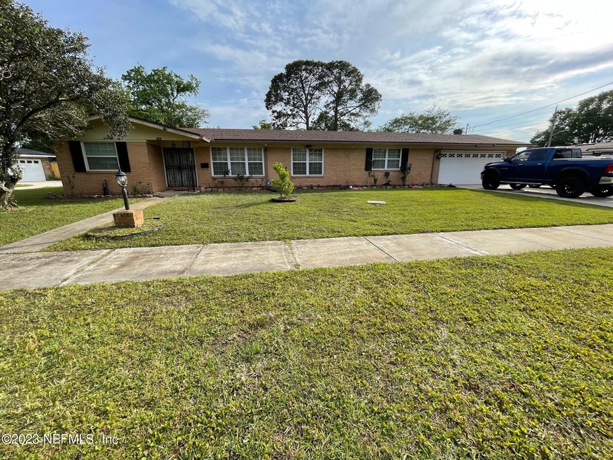 1042 Jamaica Rd E, Jacksonville, FL 32216 - photo 1