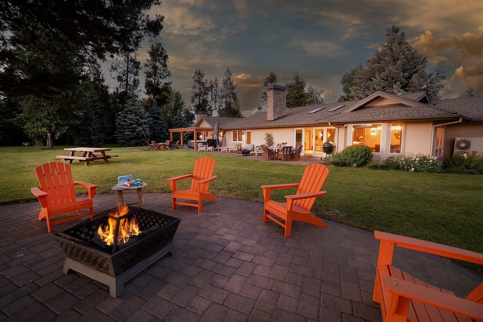 55655 Gatehouse Ln, Bend, OR 97707 - photo 1