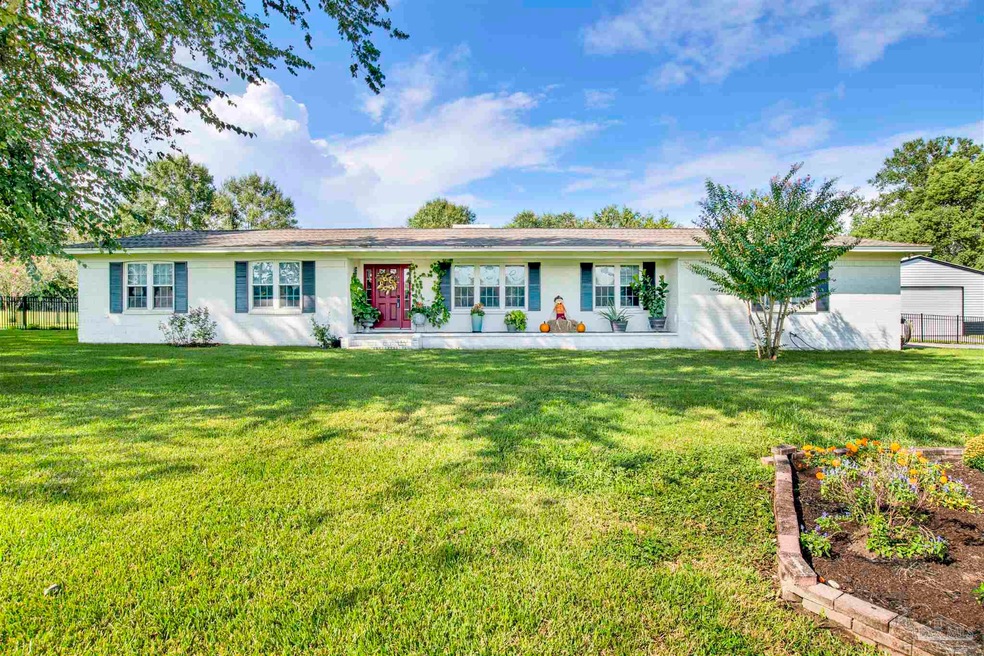 4634 Deerfield Dr, Pensacola, FL 32526 - photo 1