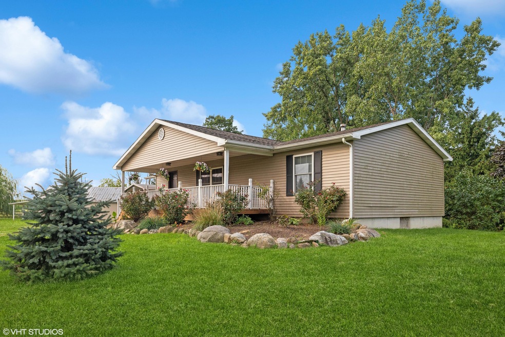 4574 Hanover Rd, Sawyer, MI 49125 - photo 1