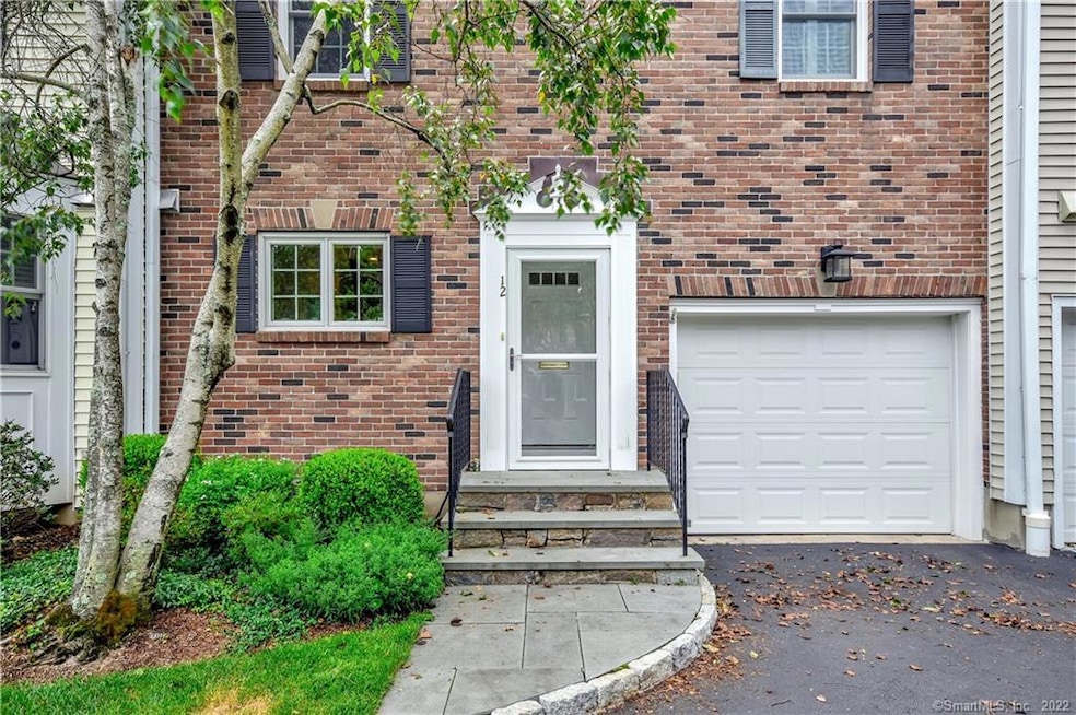 179 South Ave unit 12, New Canaan, CT 06840 - photo 1