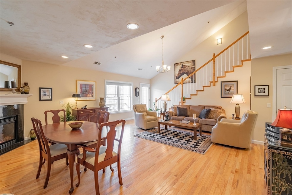 216 Reservoir St unit 309, Holden, MA 01520 - photo 1