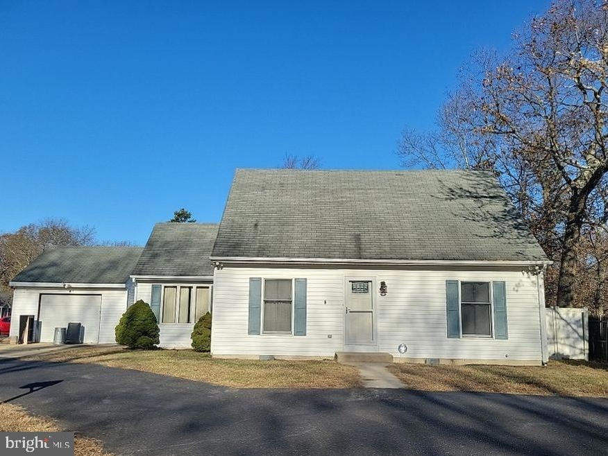 81 E Buttonwood Ave, Pine Hill, NJ 08021 - photo 1