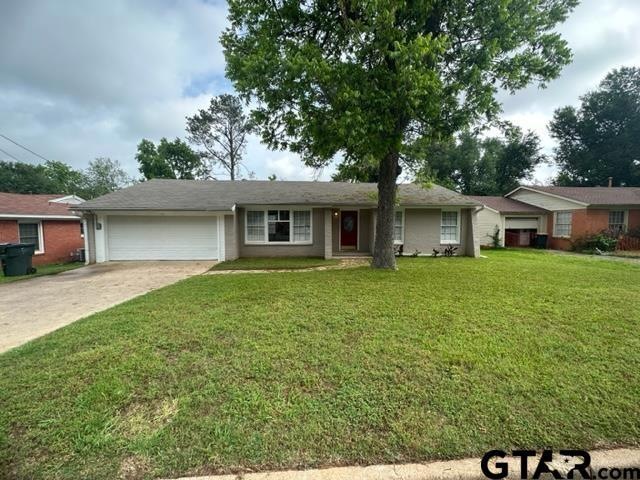 1319 1319 Graham Dr, Tyler, TX 75701 - photo 1