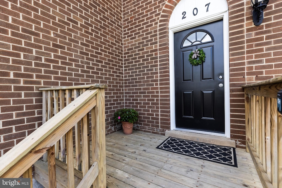 207 W Edgewater Way, Newark, DE 19702 - photo 1