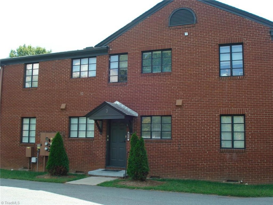 10 W 6th Ave unit 2C, Lexington, NC 27292 - photo 1