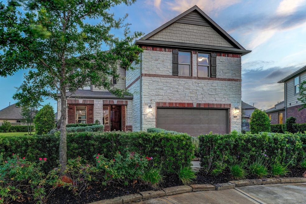 1607 Crown Point Ct, Richmond, TX 77469 - photo 1