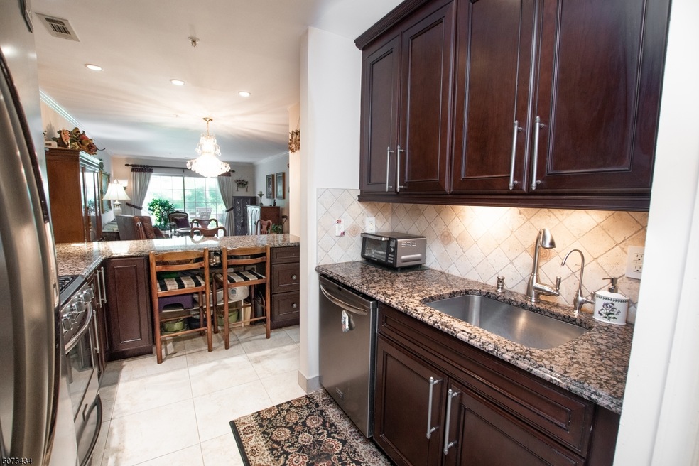 281 Riveredge Dr unit 281, Chatham, NJ 07928 - photo 1