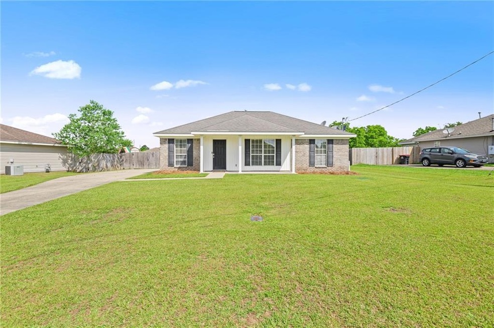 13578 James Copeland Dr, Mobile, AL 36695 - photo 1