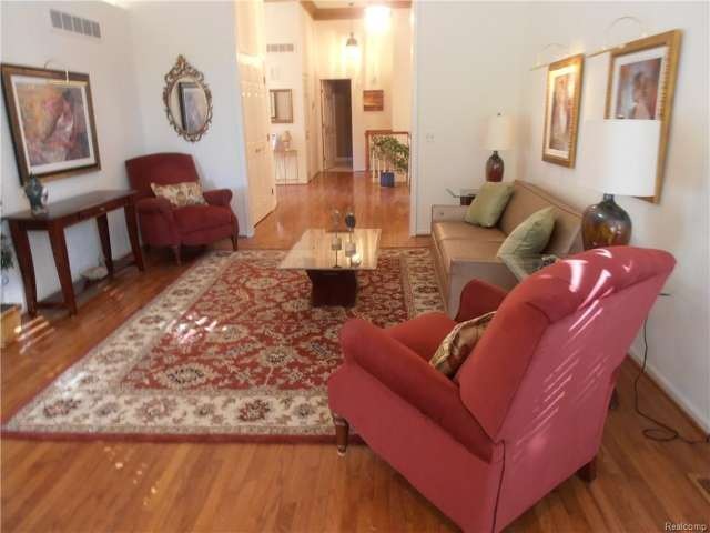 686 Brockmoor Ln unit W85, Bloomfield Hills, MI 48304 - photo 1