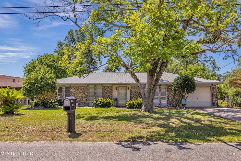 2414DemaretDr-1