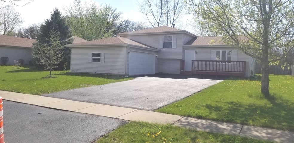 899 Meadowbrook
