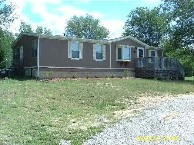 CIRCLE DRIVE IN FRONT OF HOME