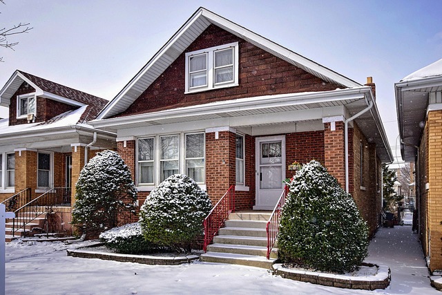 2916 N Parkside Ave, Chicago, IL 60634 - photo 1