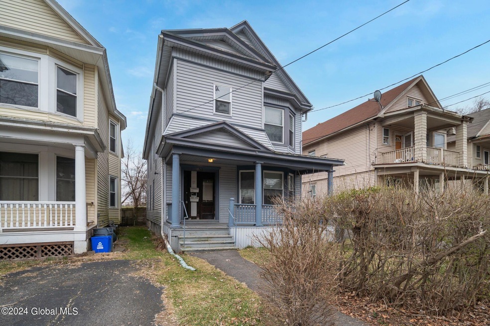 742 Myrtle Ave, Albany, NY 12208 - photo 1