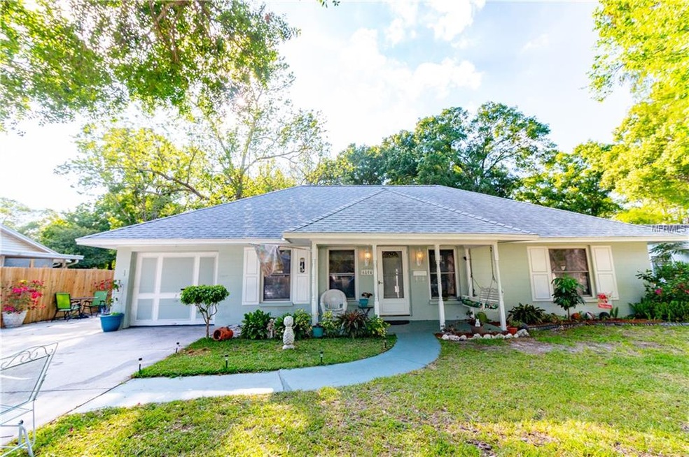 6804 Cresthill Ct, Tampa, FL 33615 - photo 1