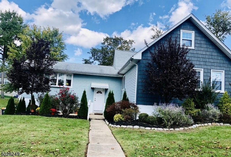 150 Brooklyn Ave, Raritan, NJ 08869 - photo 1