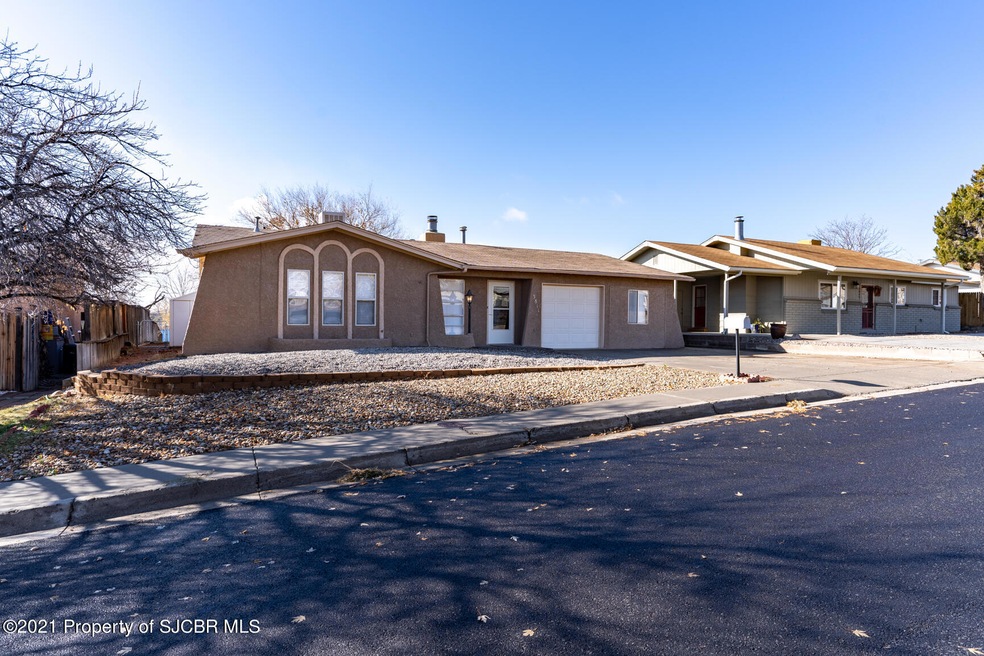 3811 Country Club Dr, Farmington, NM 87402 - photo 1