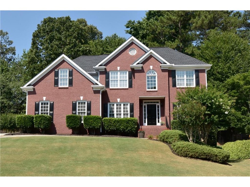 Brick & Hardiplank exterior w/newer architectural 