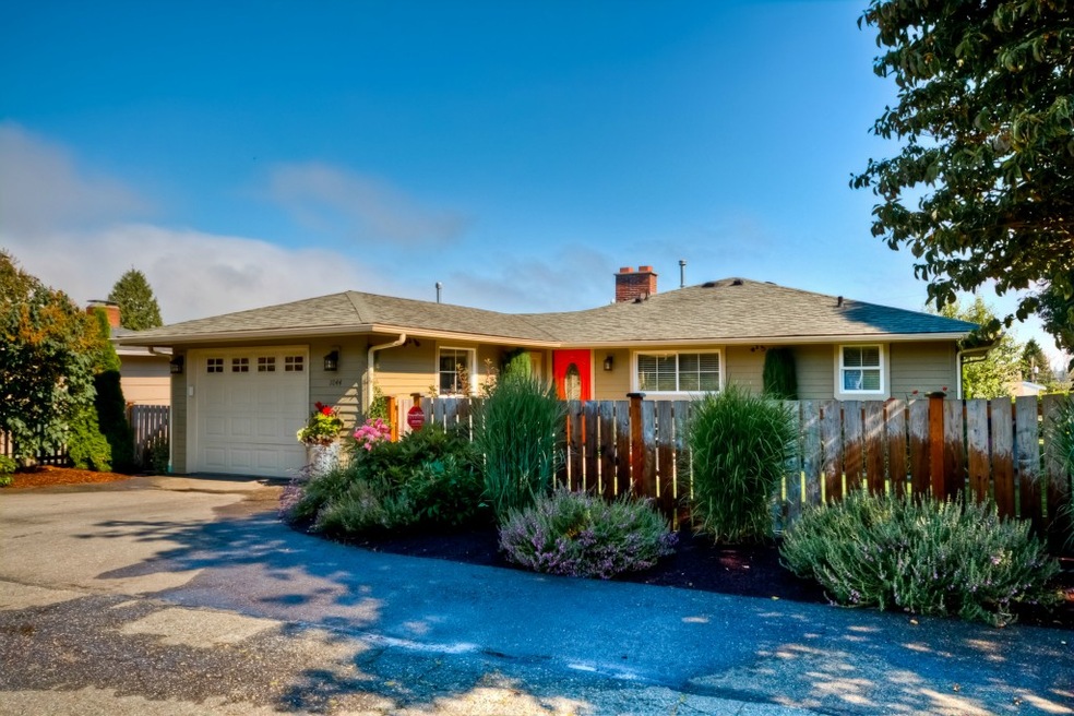 1044 Sprague St, Edmonds, WA 98020 - photo 1