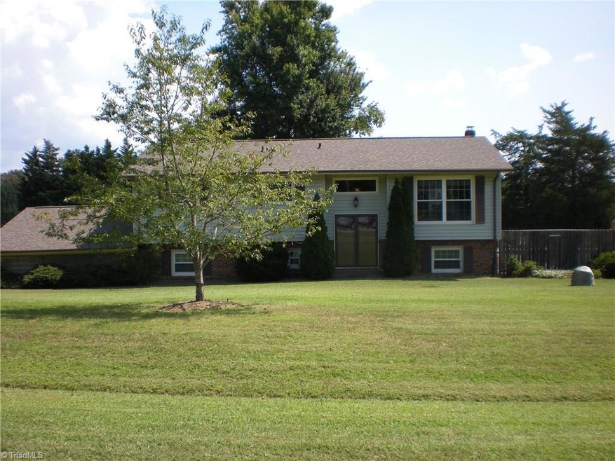 4905 Newkirk Dr, Greensboro, NC 27407 - photo 1