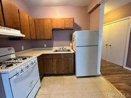 460 Main St, Poughkeepsie, NY 12601 - photo 1