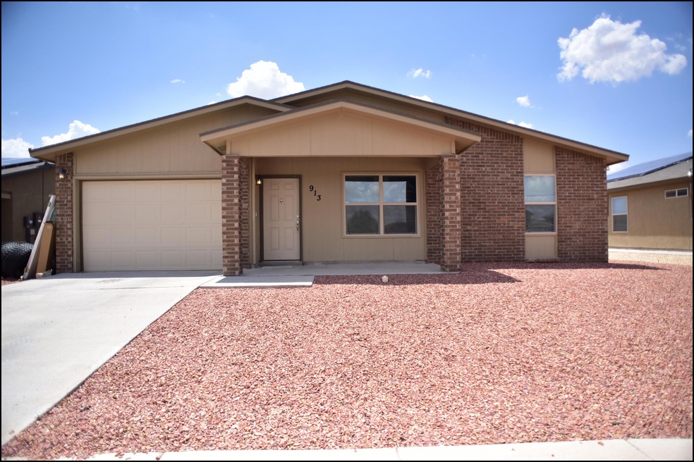 913 Maravillas St, El Paso, TX 79928 - photo 1