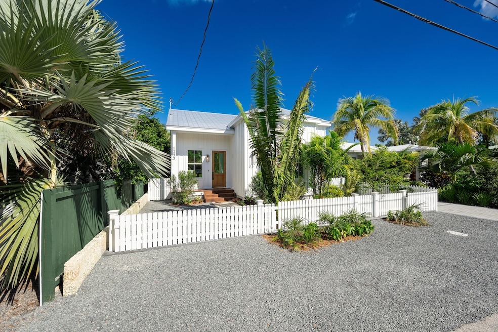 1233 Washington St, Key West, FL 33040 - photo 1