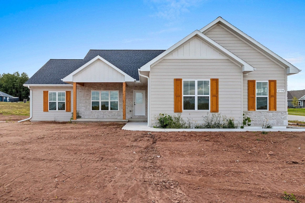 1774 Dallas Ln, Ledgeview, WI 54115 - photo 1