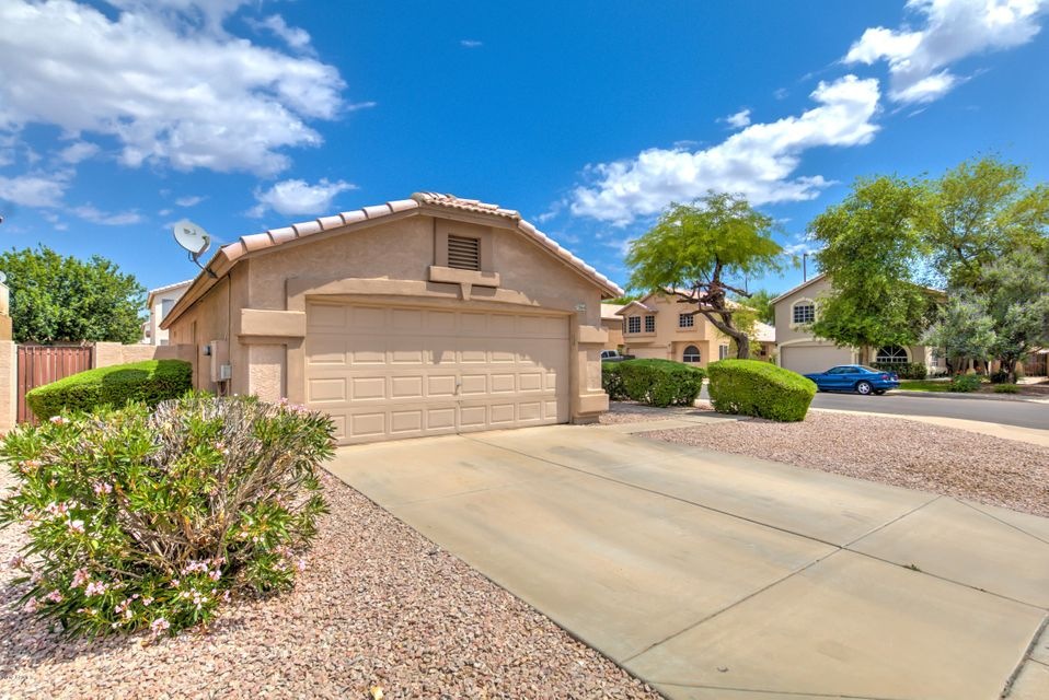 7564 E Medina Ave-1