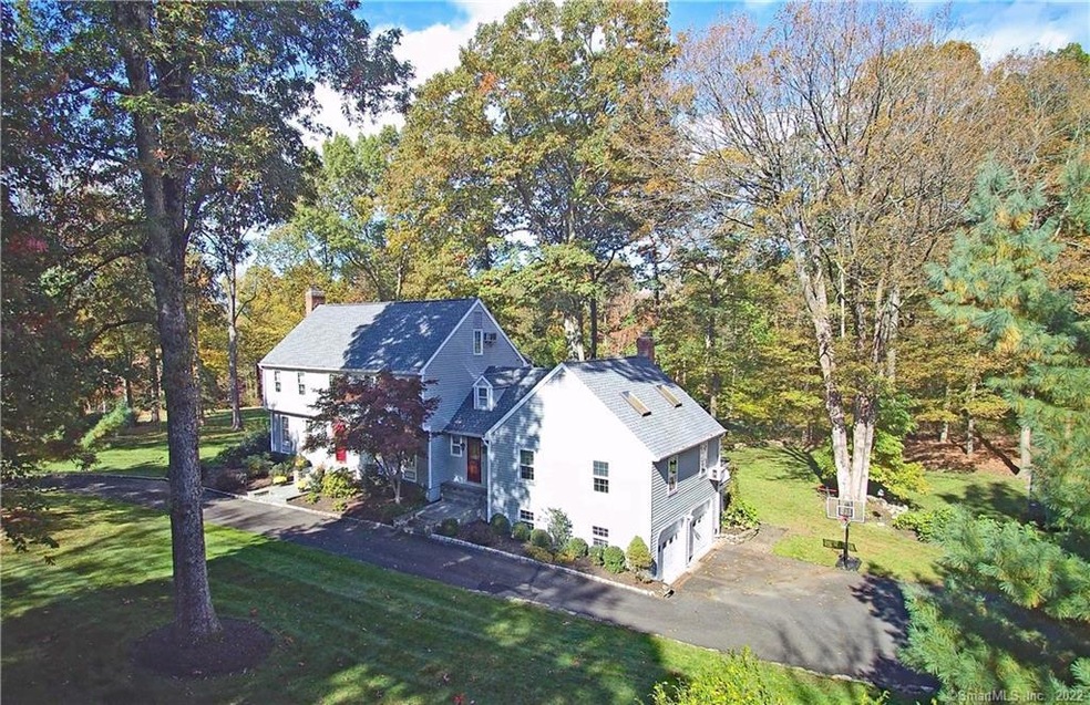 61 Bobbys Ct, Ridgefield, CT 06877 - photo 1