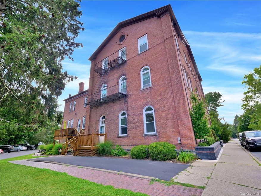 21 Idlewild Ave unit 1, Cornwall On Hudson, NY 12520 - photo 1