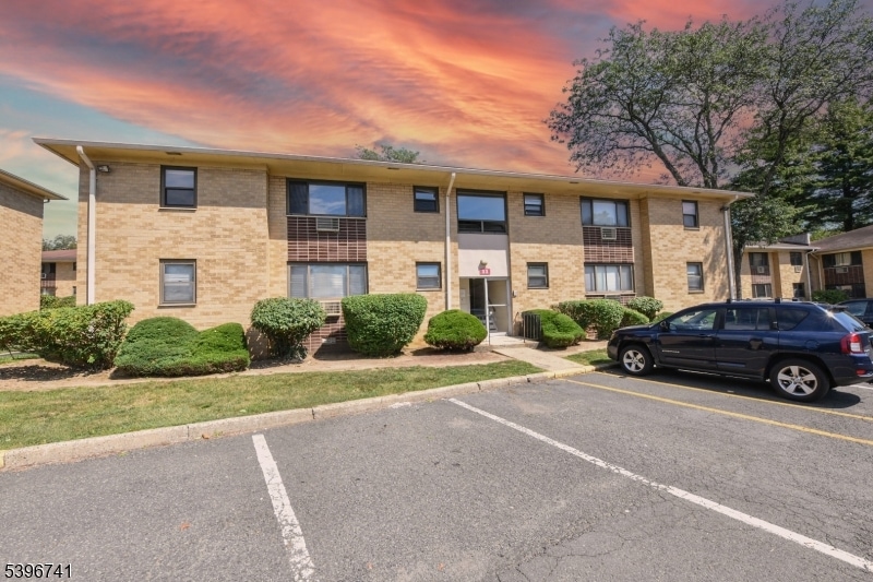 401 US Highway 22, North Plainfield, NJ 07060 - photo 1