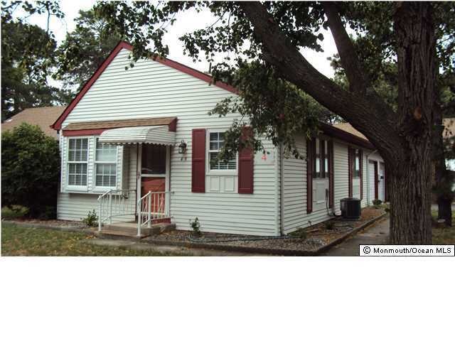 4C Bristol St unit B, Whiting, NJ 08759 - photo 1