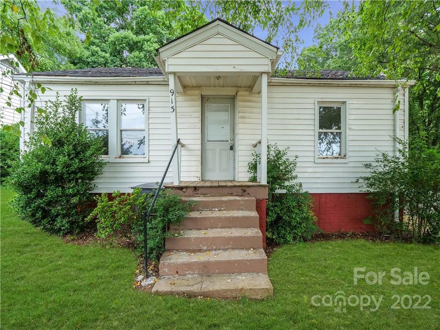 913 E Front St, Statesville, NC 28677 - photo 1