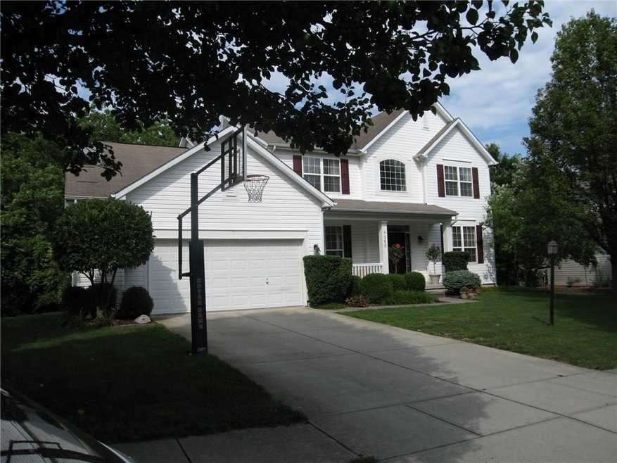 JUST WAIT TILL YOUR INSIDE WHAT A NICE HOME ON A FABULOUS PARK LIKE LOT. NEIGHBORHOOD POOL AND PLAYGROUND, WALK TO TOWN ON THE TRAIL. 