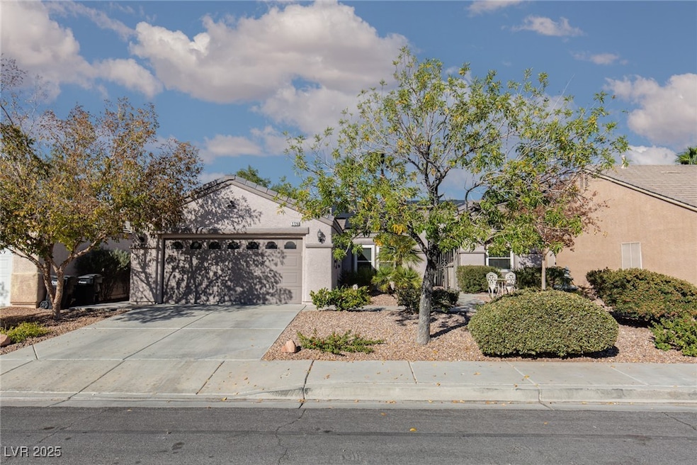 2726 Peekskill Ave, Henderson, NV 89052 - photo 1
