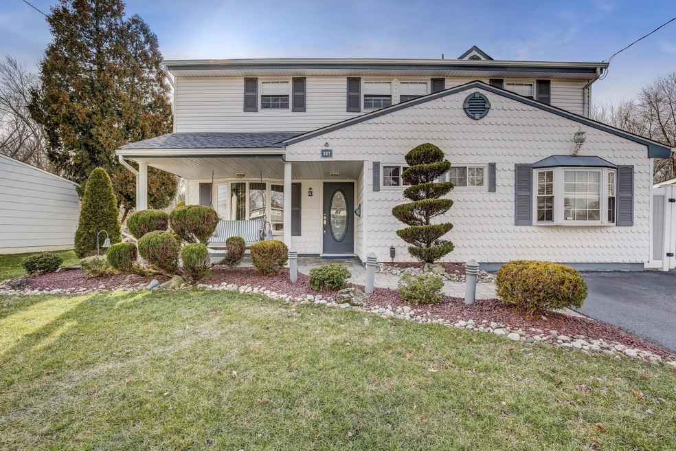 001_Front of House
